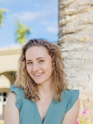 Headshot of Jessica Riedman 