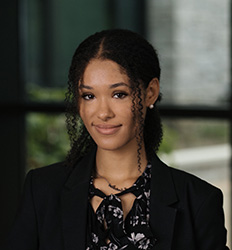 Headshot of Christin Clyburn 